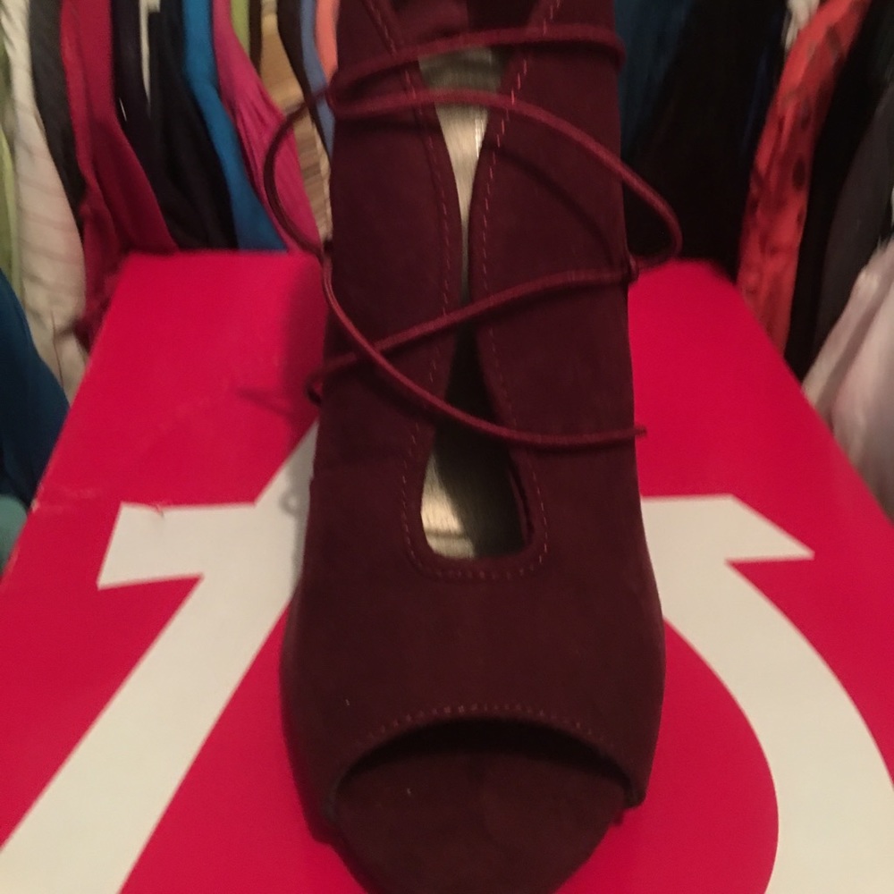 BURGUNDY - Picture 3 of 3